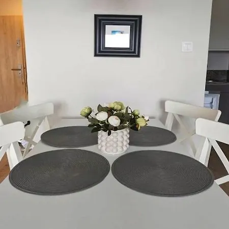50 M2 For 3 People, Apartment