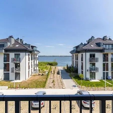 50 M2 For 3 People, Dziwnow